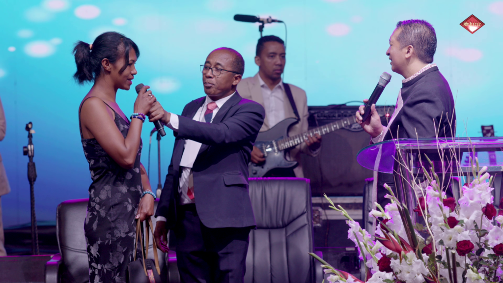 TESTIMONY SHINE CHURCH